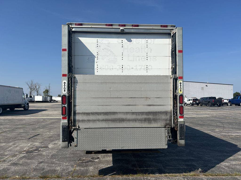 2020 Hino 338 image 4