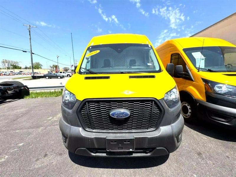 2021 Ford CF8000 image 1