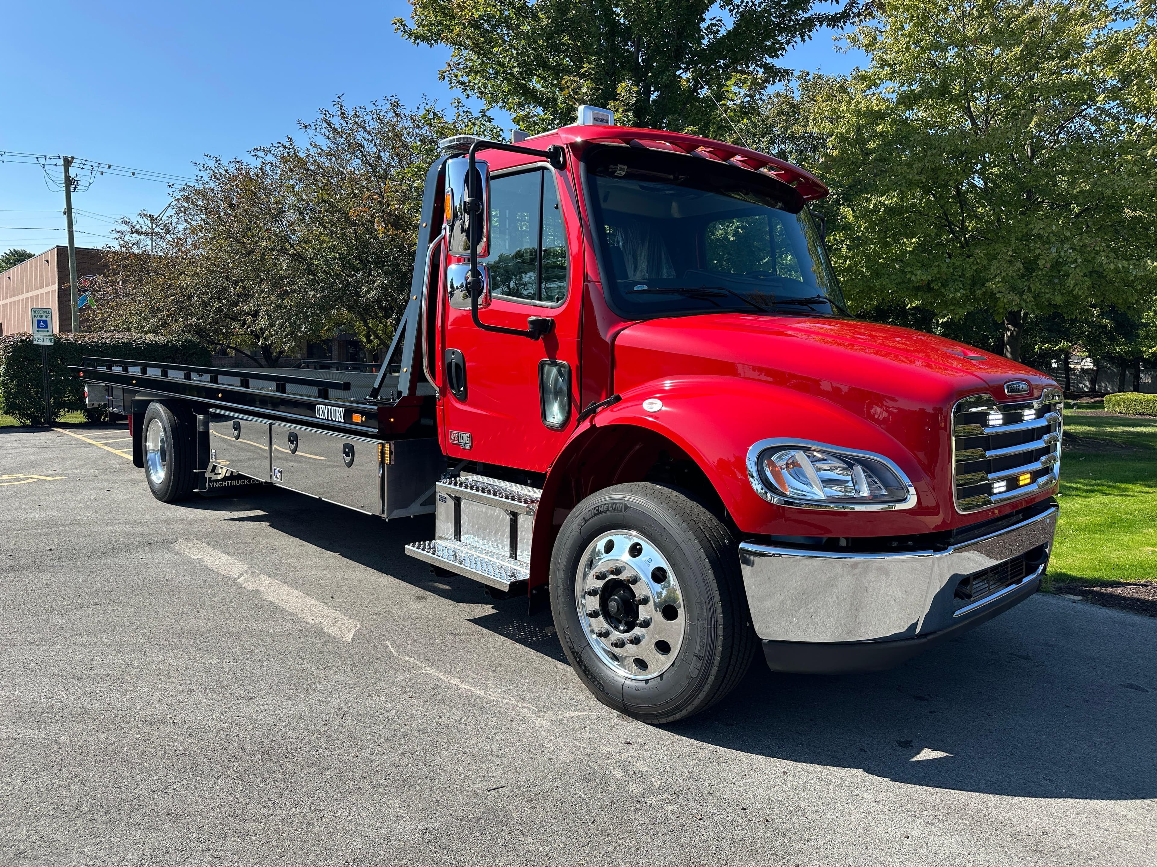 2025 Freightliner M2 106 Medium Duty WITH A CENTURY 24' STEEL CARRIER  (SK#: 6037C) image 9
