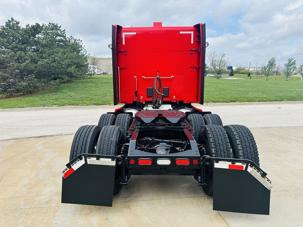 Used 2022 PETERBILT 579 image 31