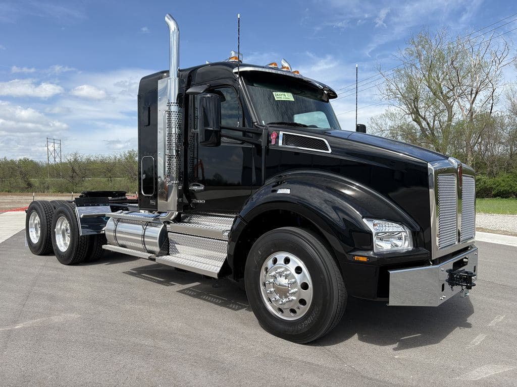 New 2027 KENWORTH T880 image 12