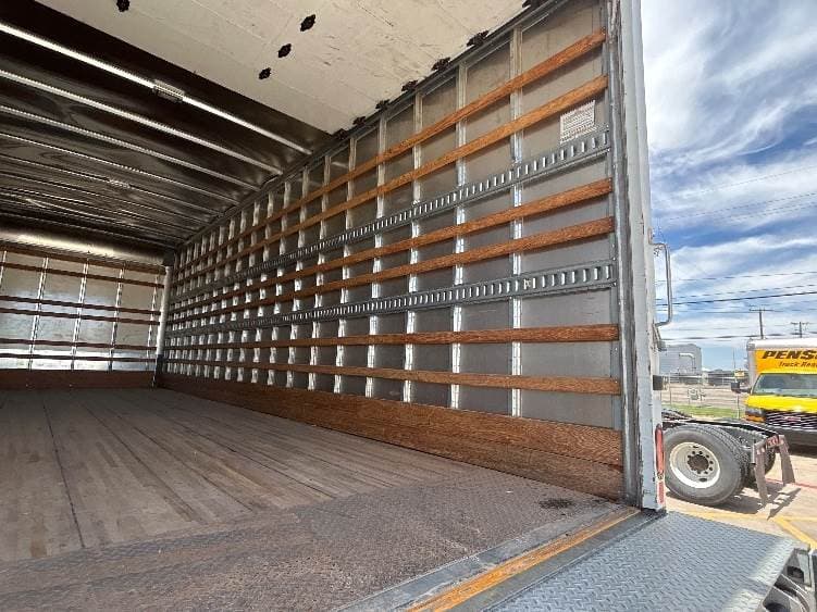 2022 International MV607 Box Truck - 240HP, 6 Speed Automatic, Roll up Door image 12