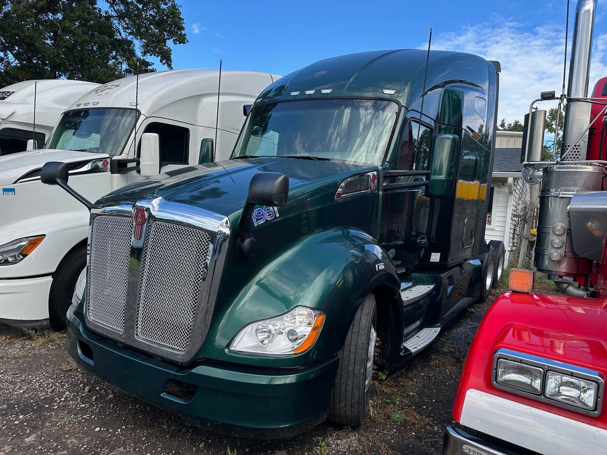 2018 Kenworth T680 image 1