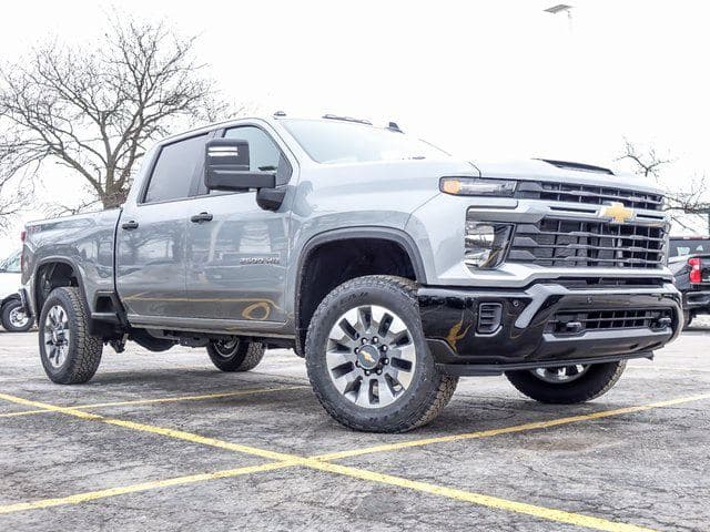 2026 Chevrolet Silverado 2500HD Custom image 2