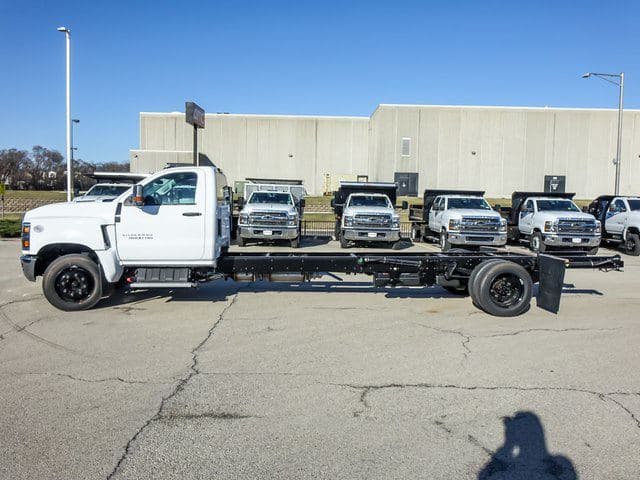 2024 Chevrolet Silverado 6500HD image 6