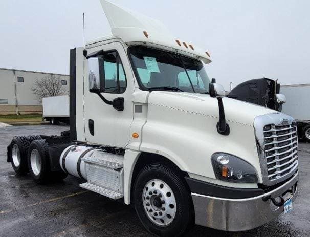 2018 Freightliner Cascadia image 1