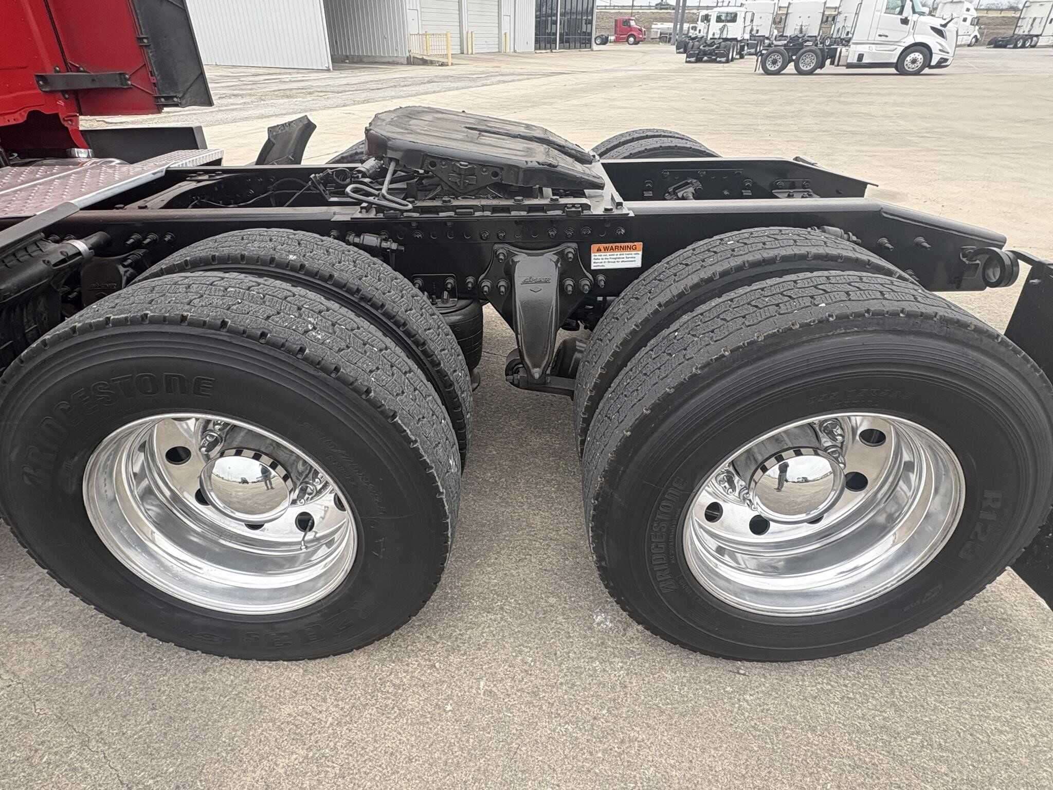 2022 Freightliner Cascadia 126 image 3