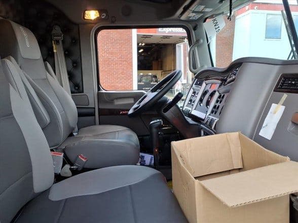 2026 Kenworth W900 image 15