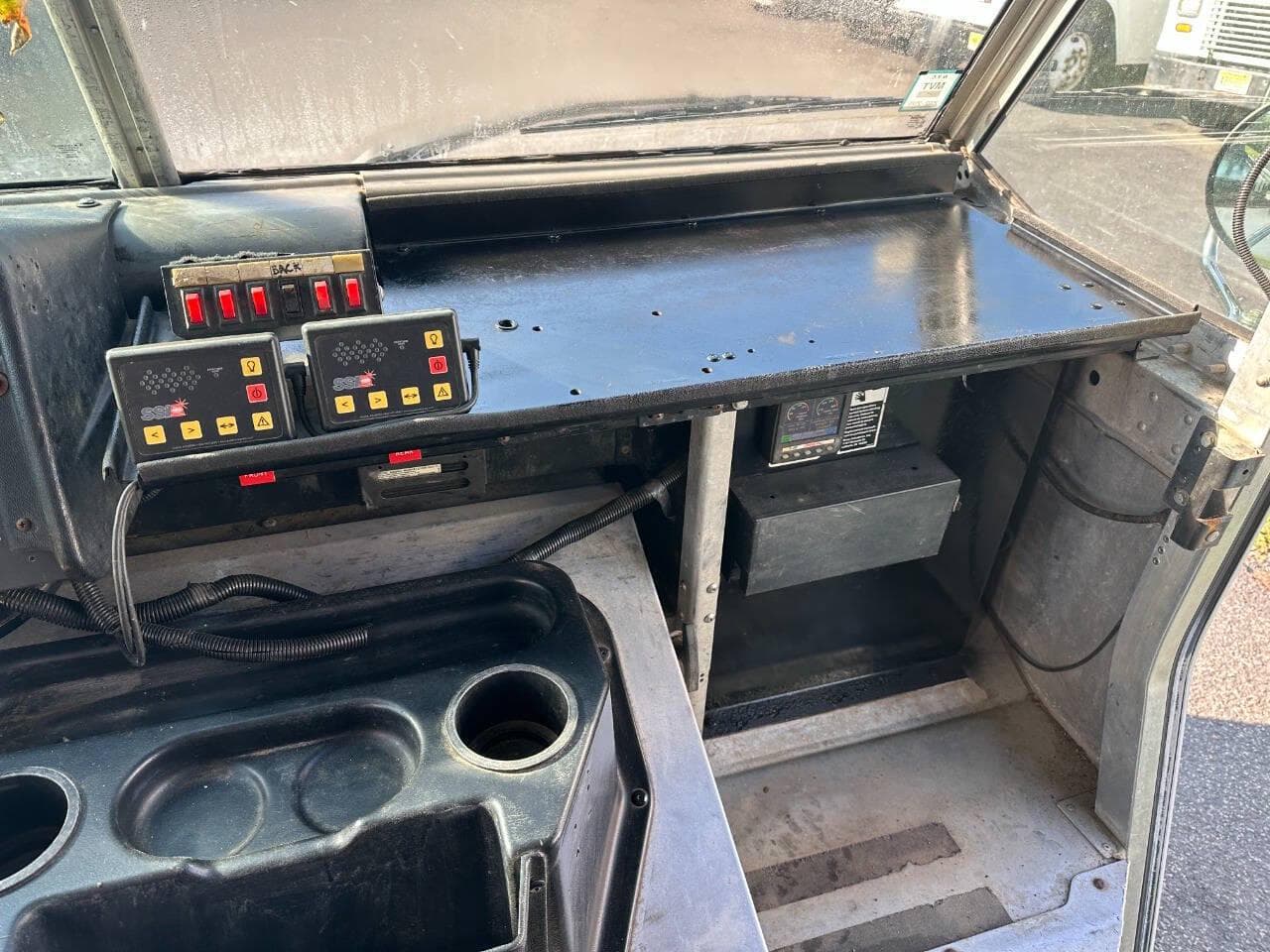 2014 Freightliner MT45 image 13