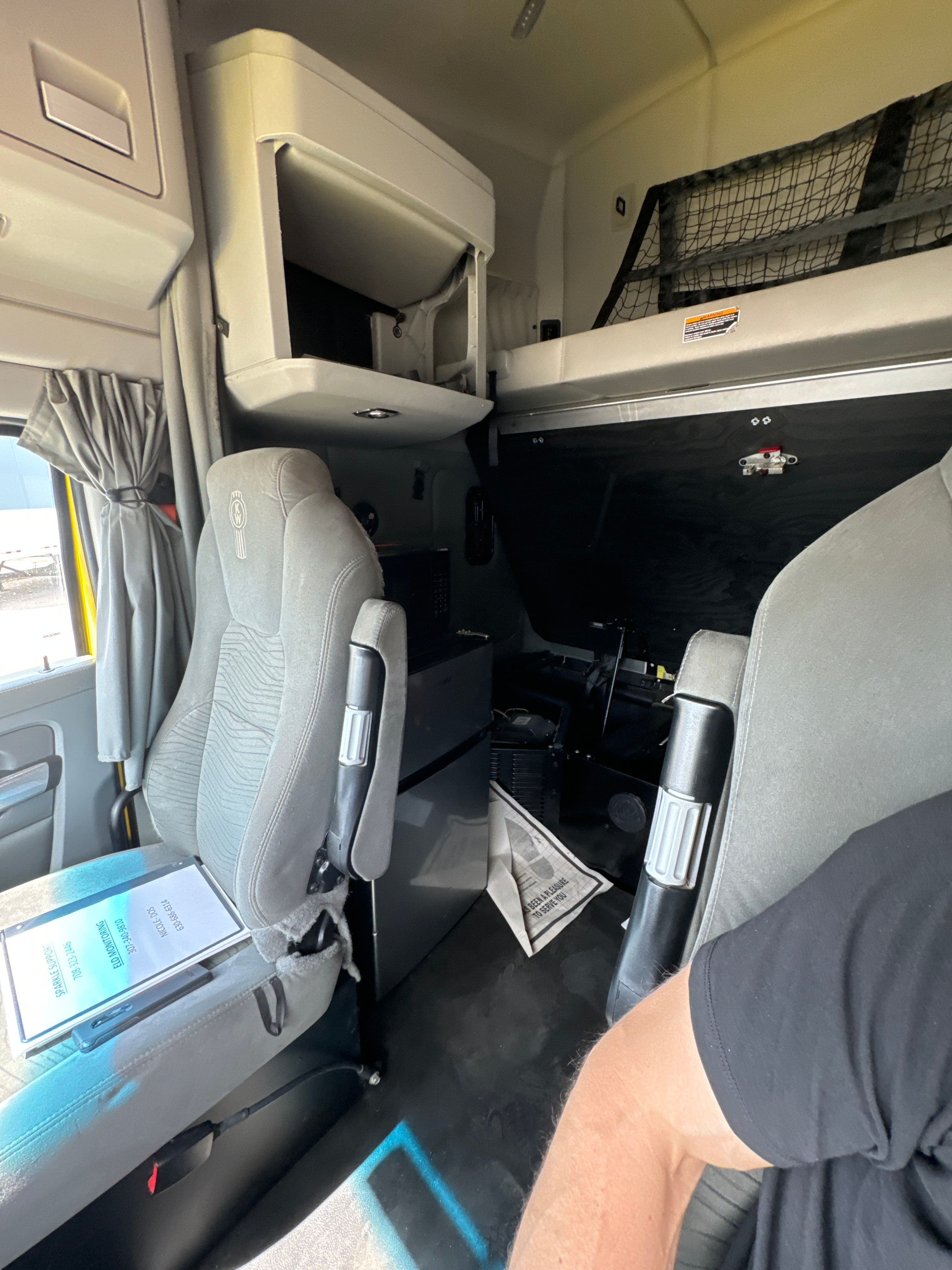 2019 Kenworth T680 — Cummins X15 | 620,249 Miles image 8