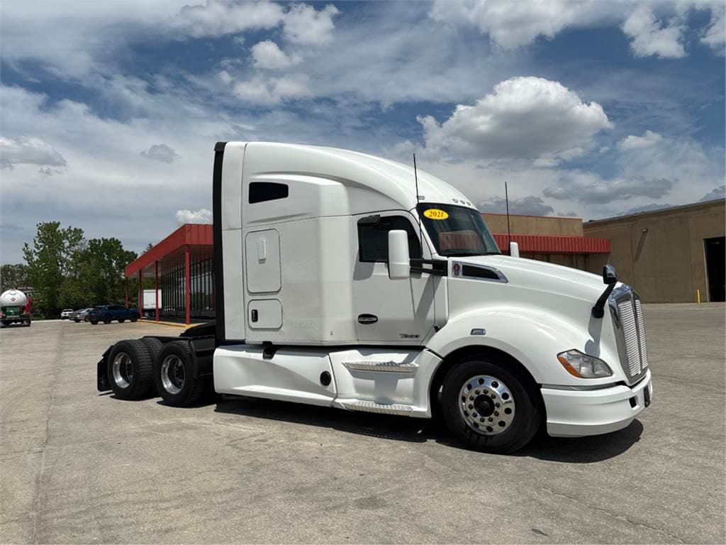 2021 Kenworth T680 image 5