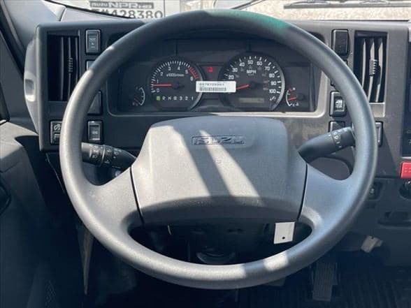 2025 Isuzu NRR image 11