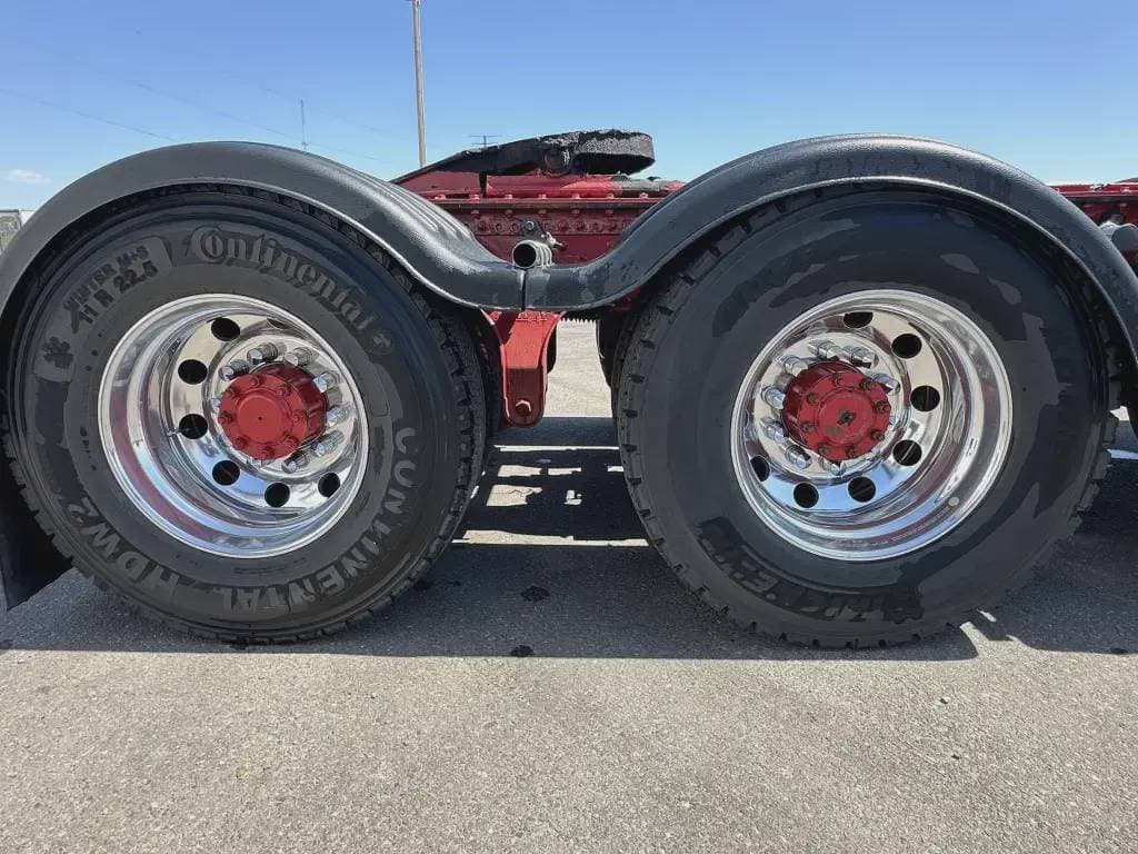 Used 2021 MACK Conventional - Sleeper Truck image 9