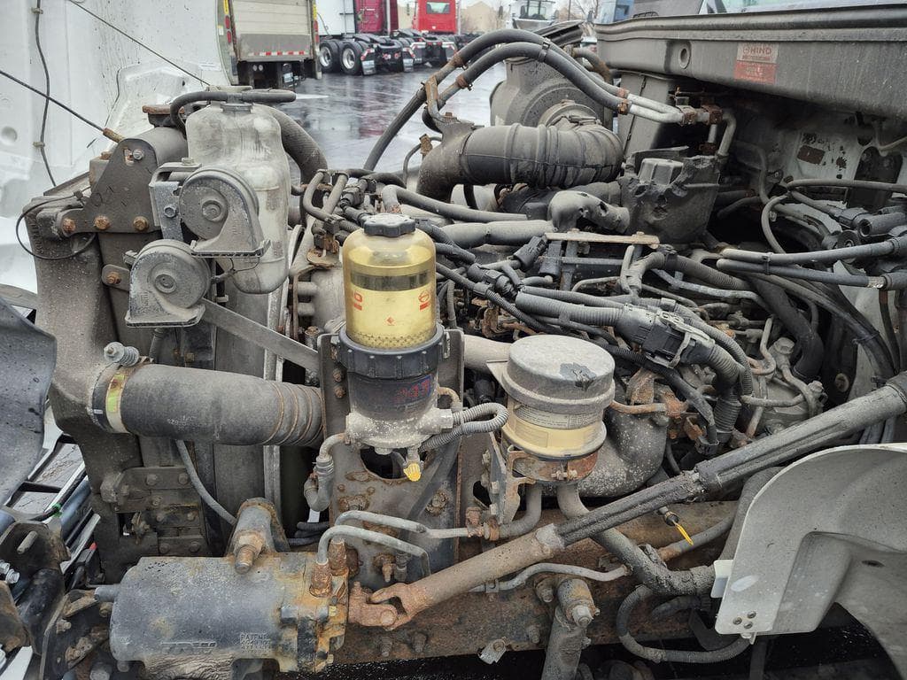 2019 Hino 338 image 12