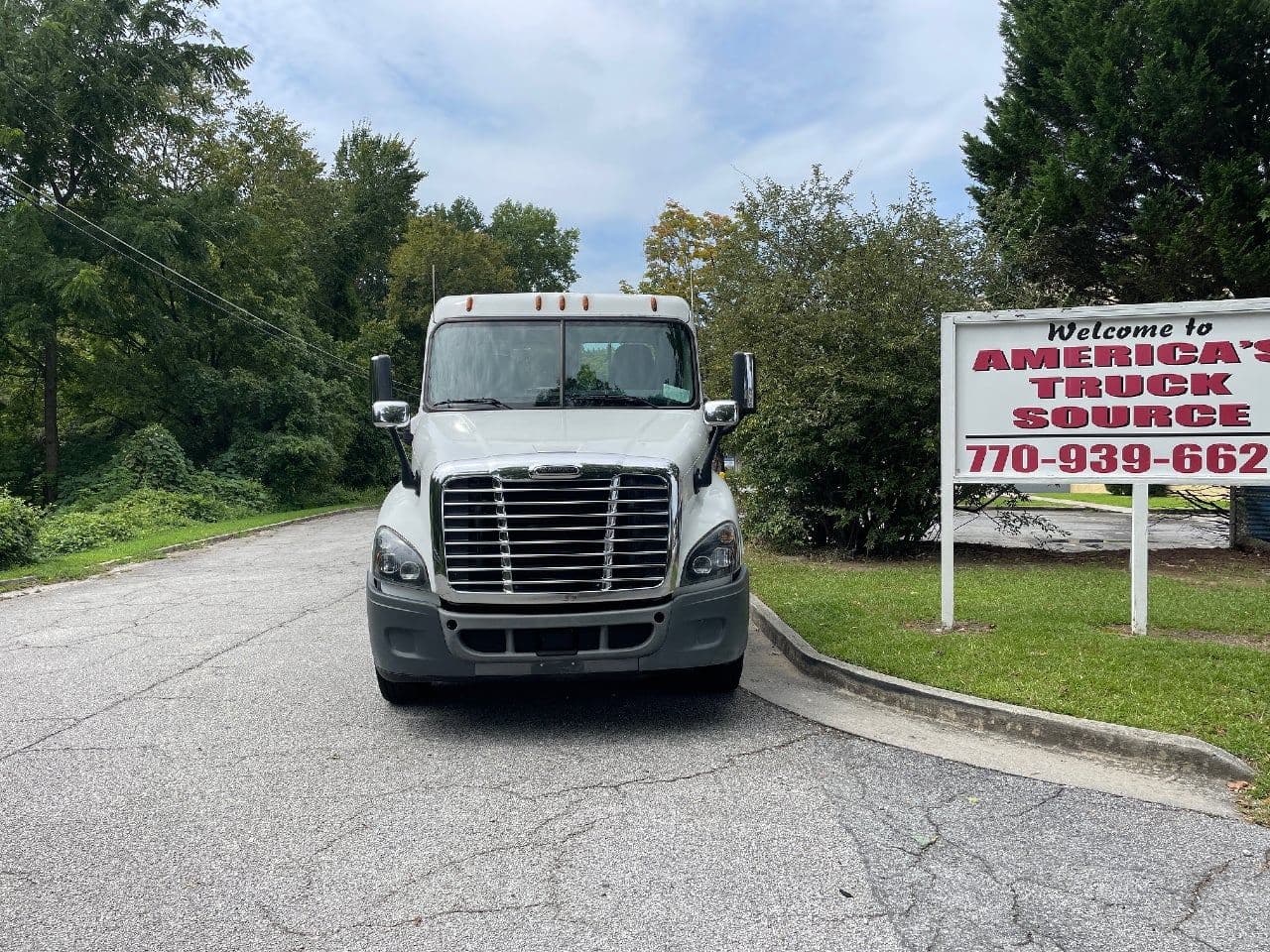 2018 Freightliner Cascadia 125 image 8