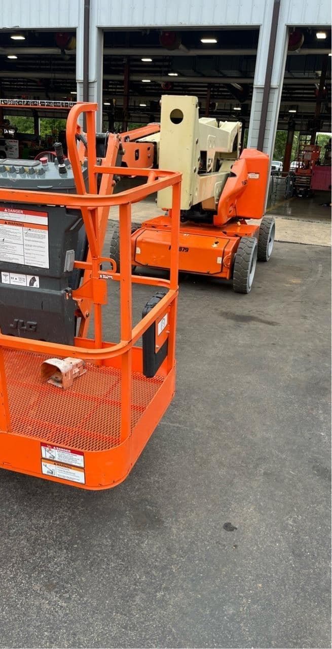 2015 JLG E450AJ PL6879 image 4