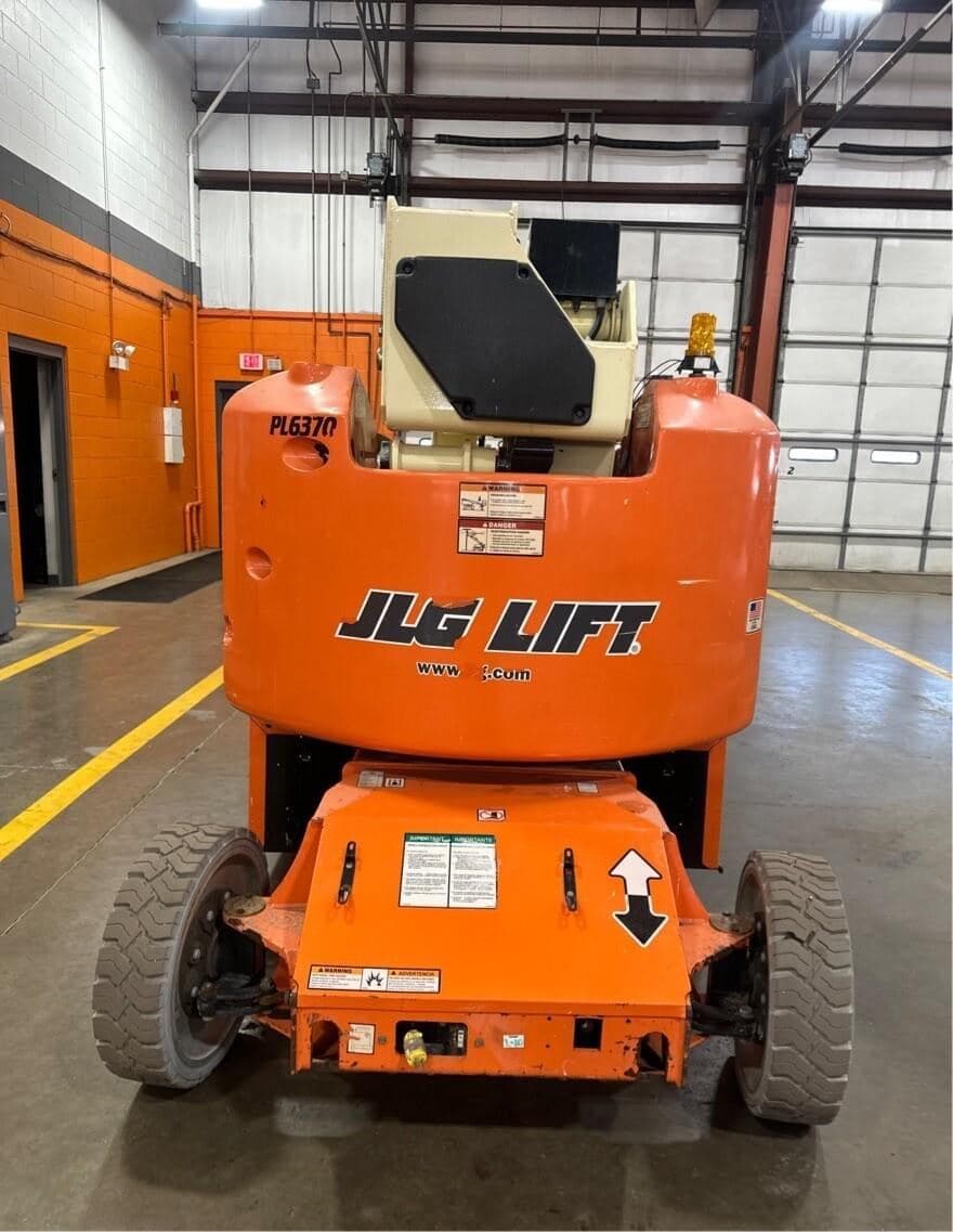 2015 JLG E400AJPN PL6370 image 5