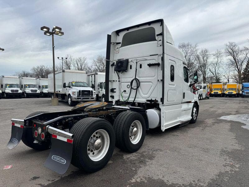 2020 Freightliner Cascadia image 5