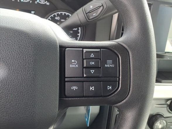 2025 Ford F550 image 16