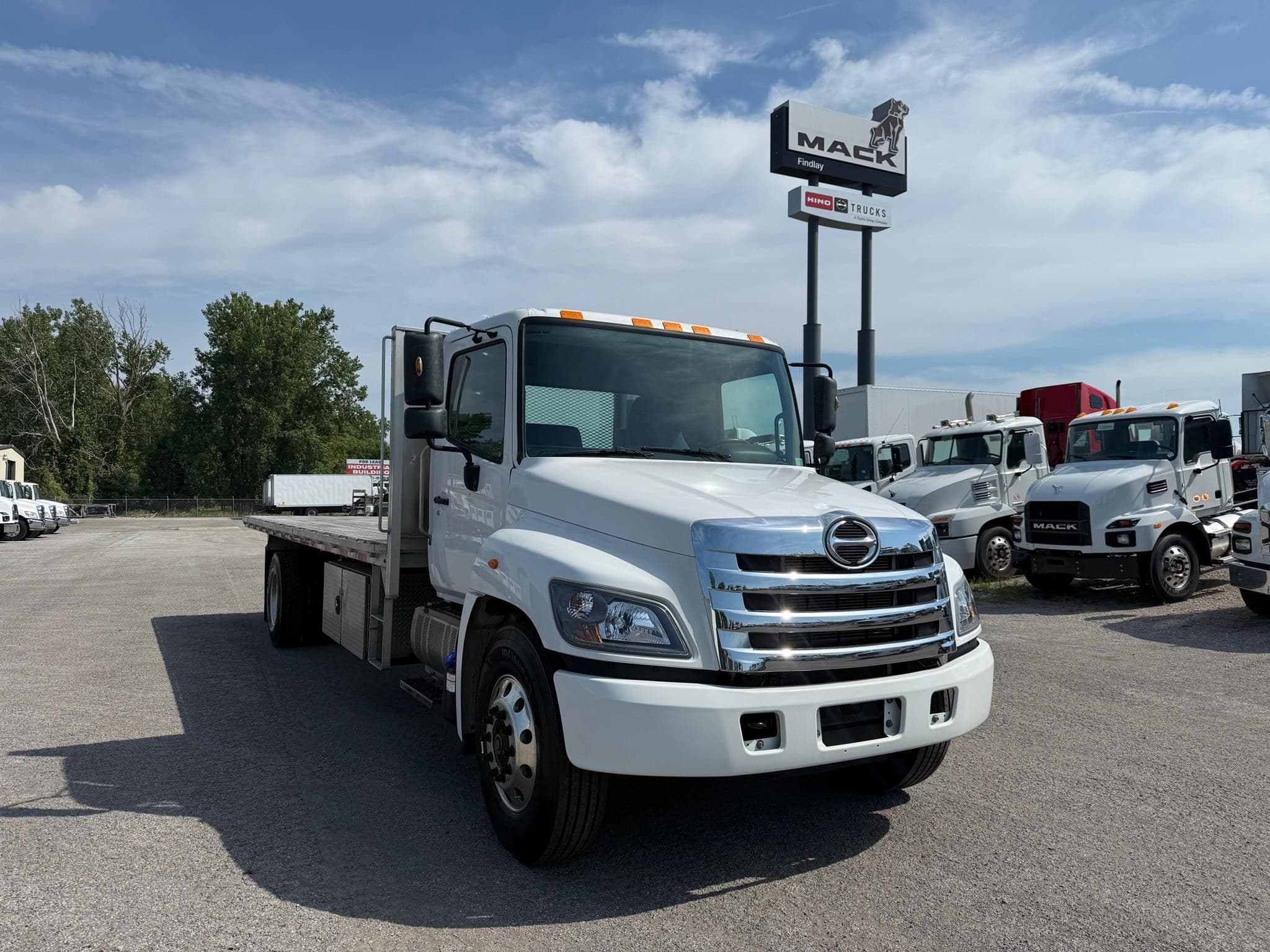 2020 HINO 338 115426 / BTS 1068 image 1