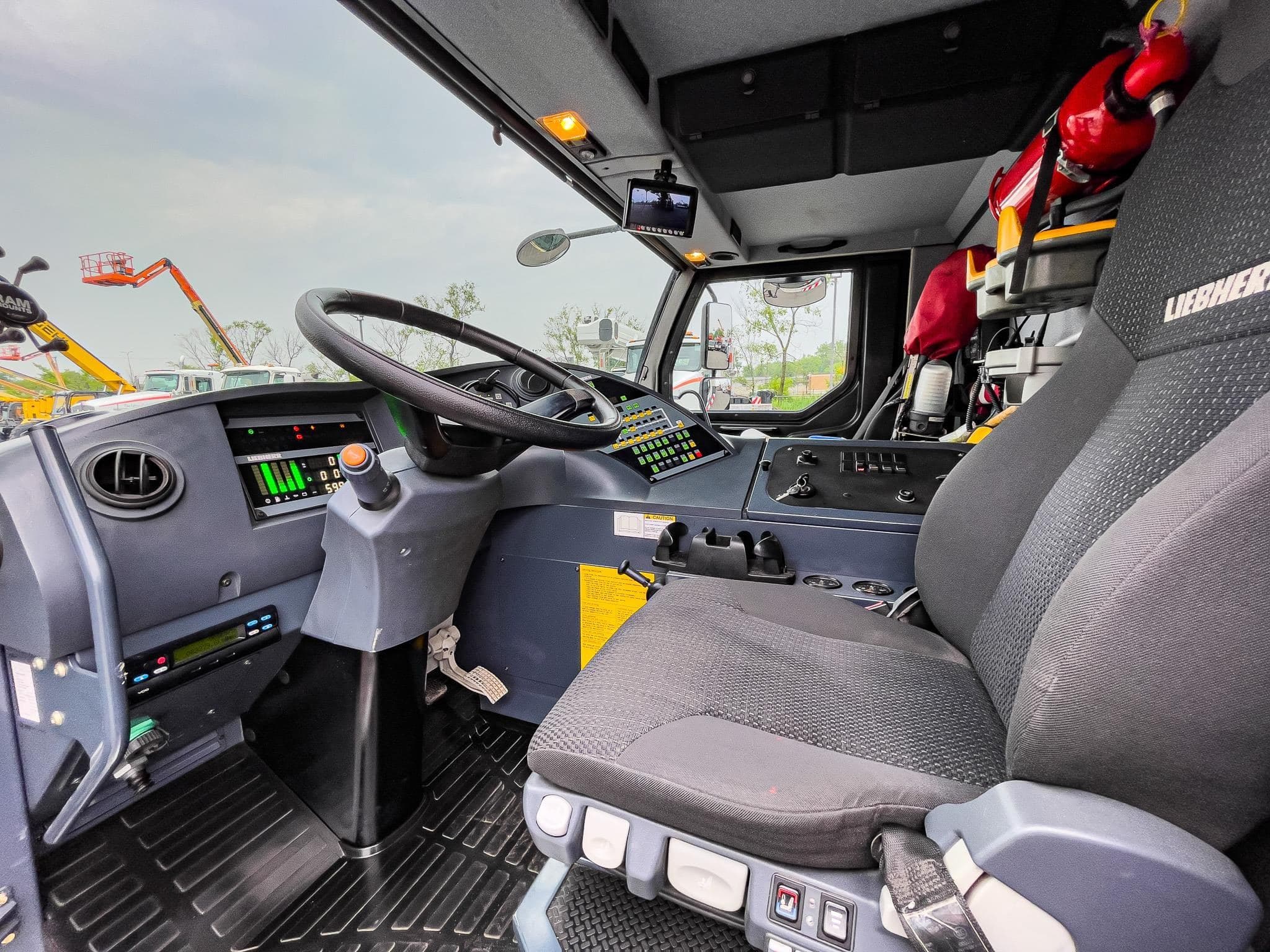 2016 LIEBHERR LTM1300-6.2 AT1692 image 12