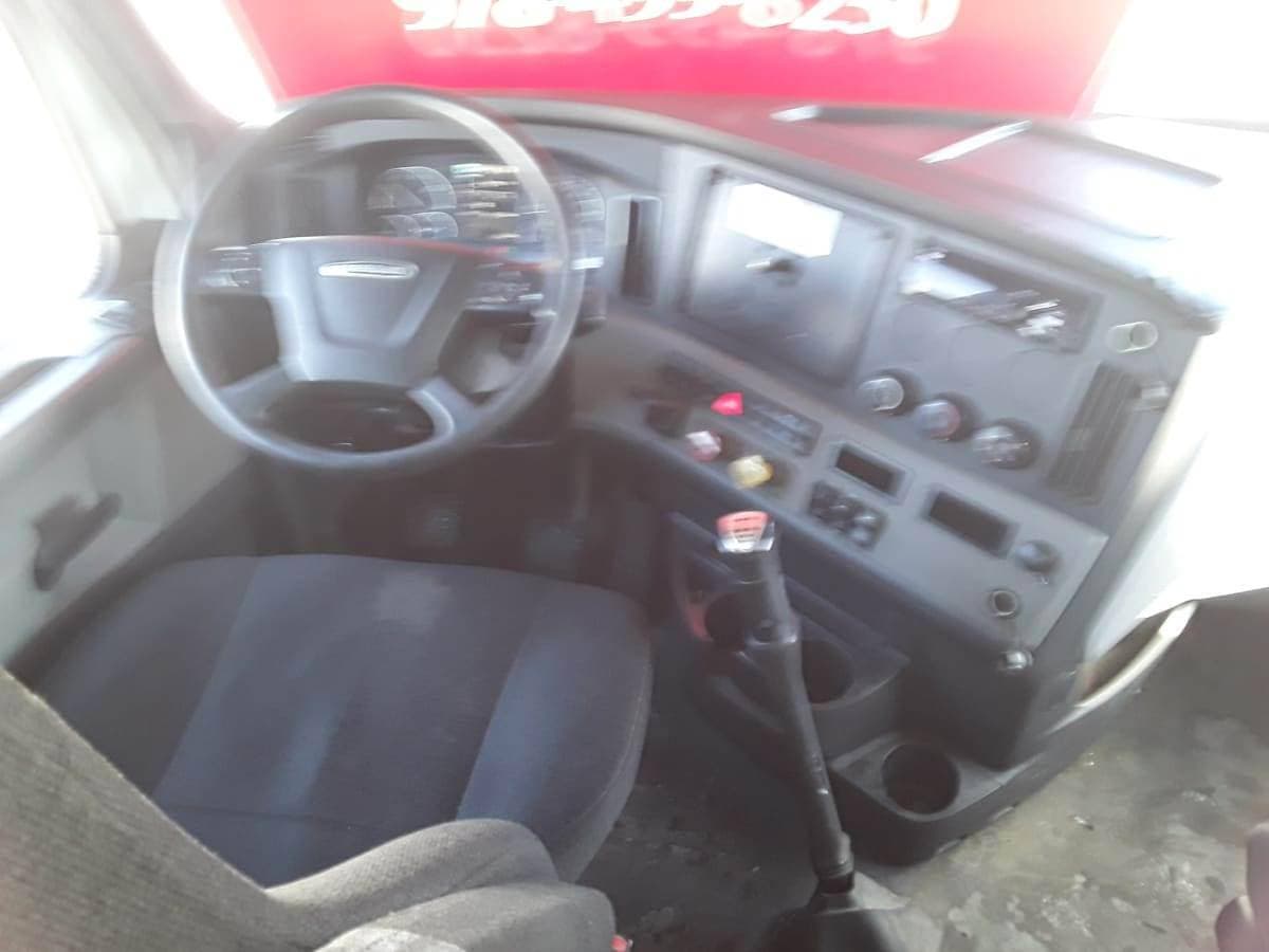 2020 Freightliner Cascadia 126 Sleeper Semi Truck - 72" Condo Sleeper, 455HP, 10 Speed Manual image 12