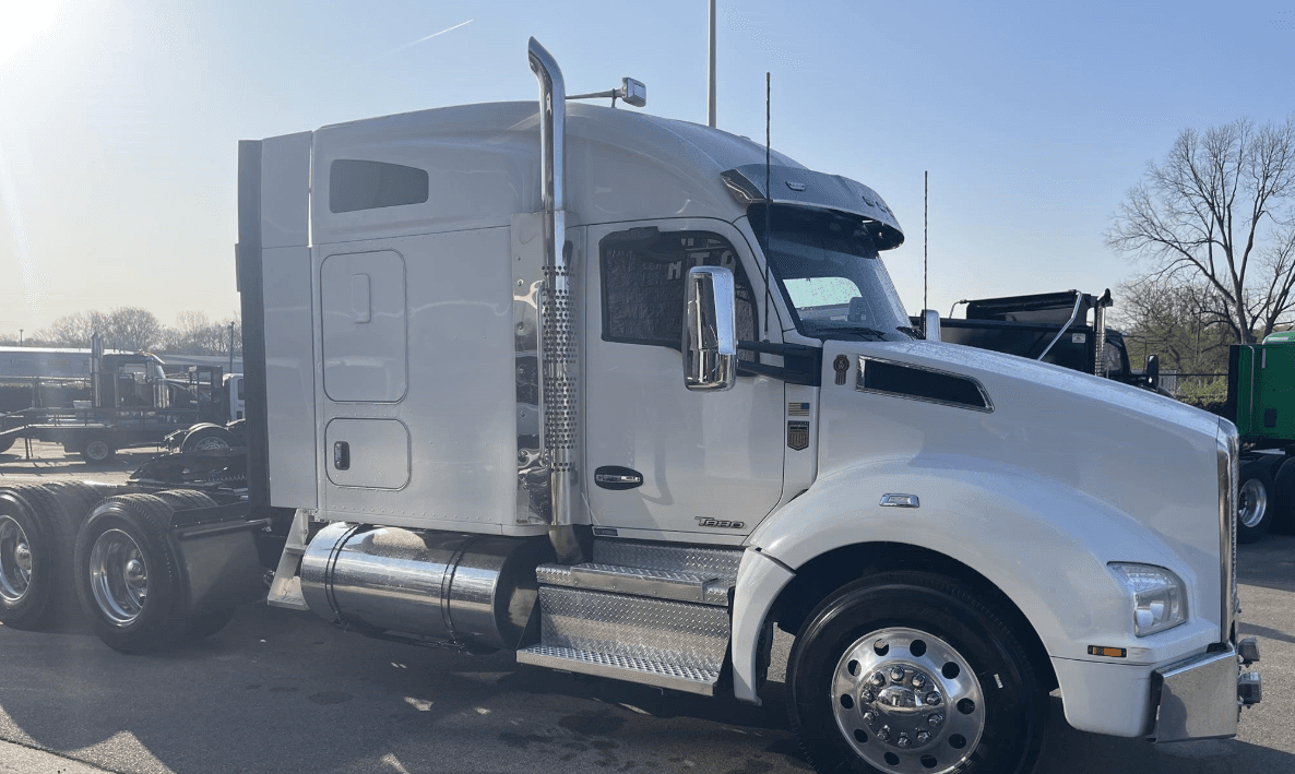 2020 Kenworth T880 image 1