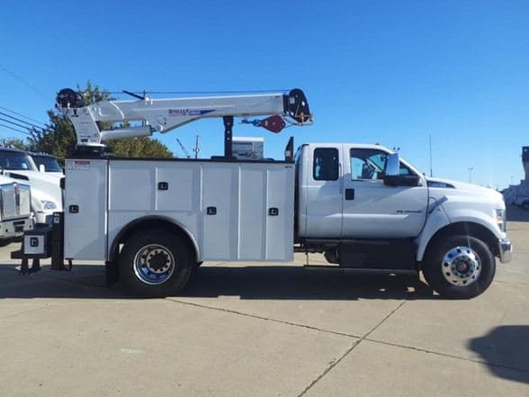 2025 Ford 4143D image 3