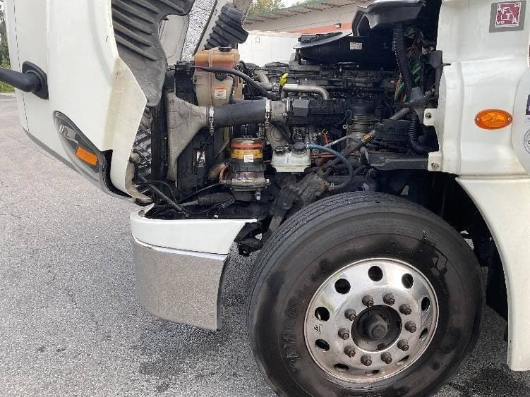 2018 Freightliner Cascadia image 6