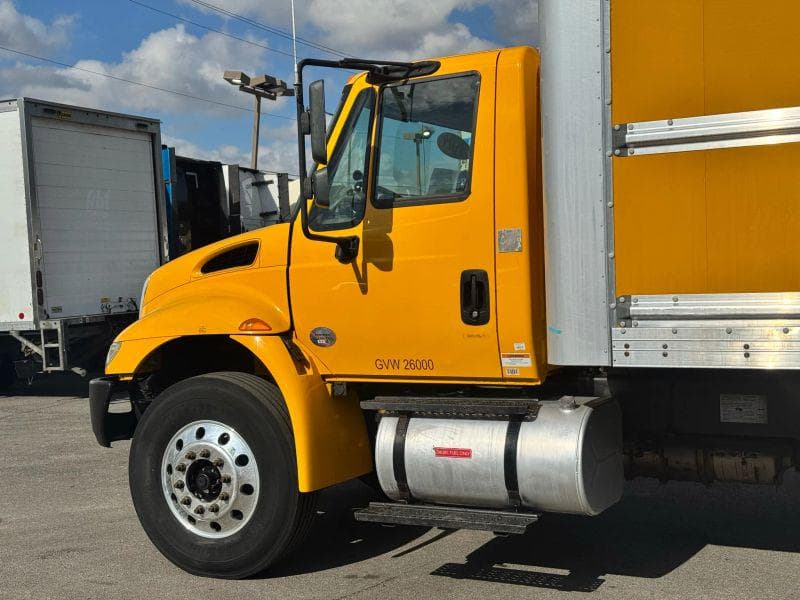 2019 International 4300 image 15