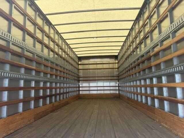 2021 Freightliner M2 image 7