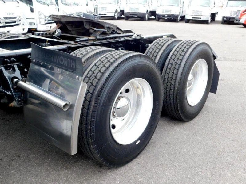 2023 Kenworth T600 image 14