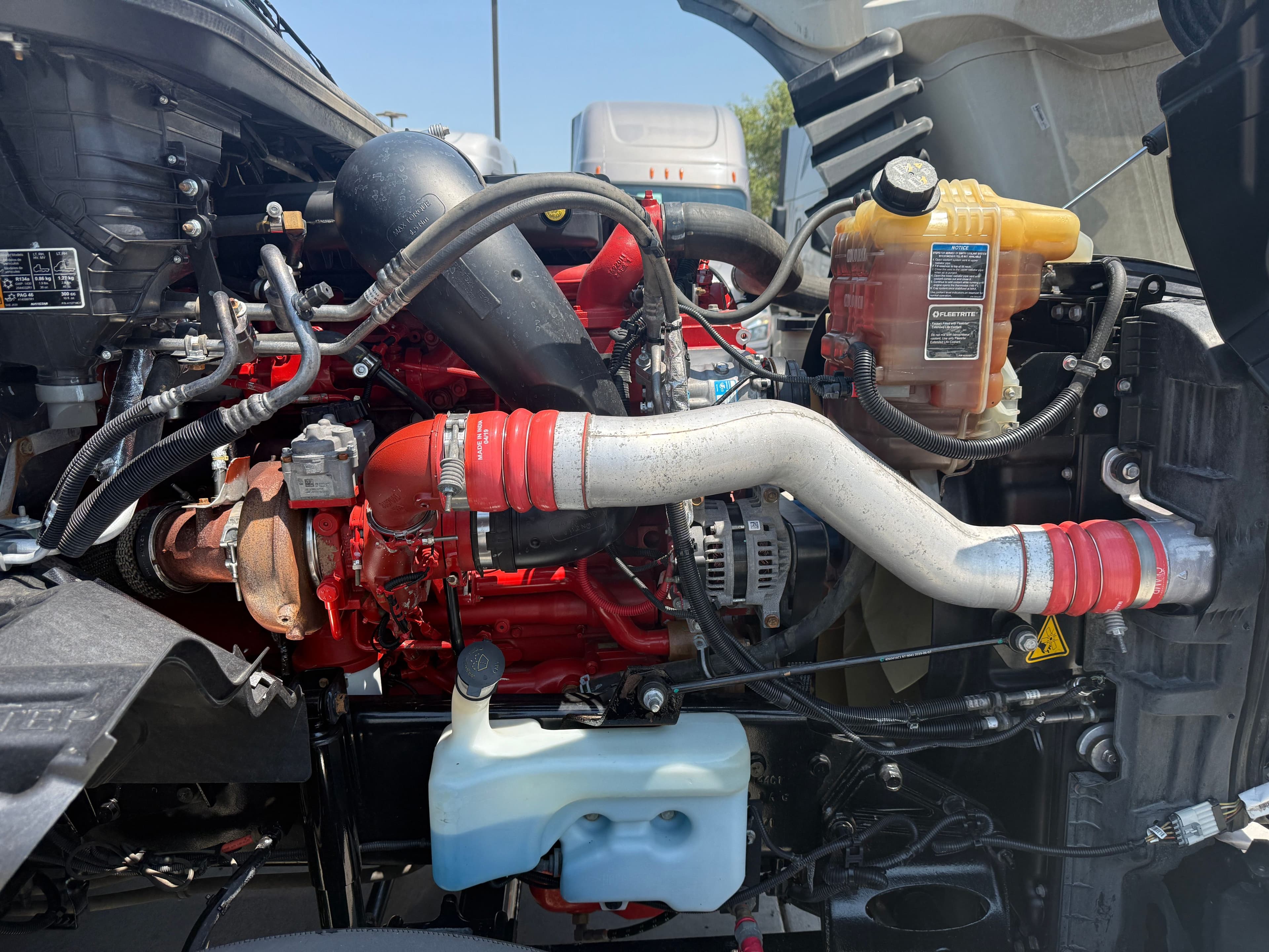 2021 International LT image 15