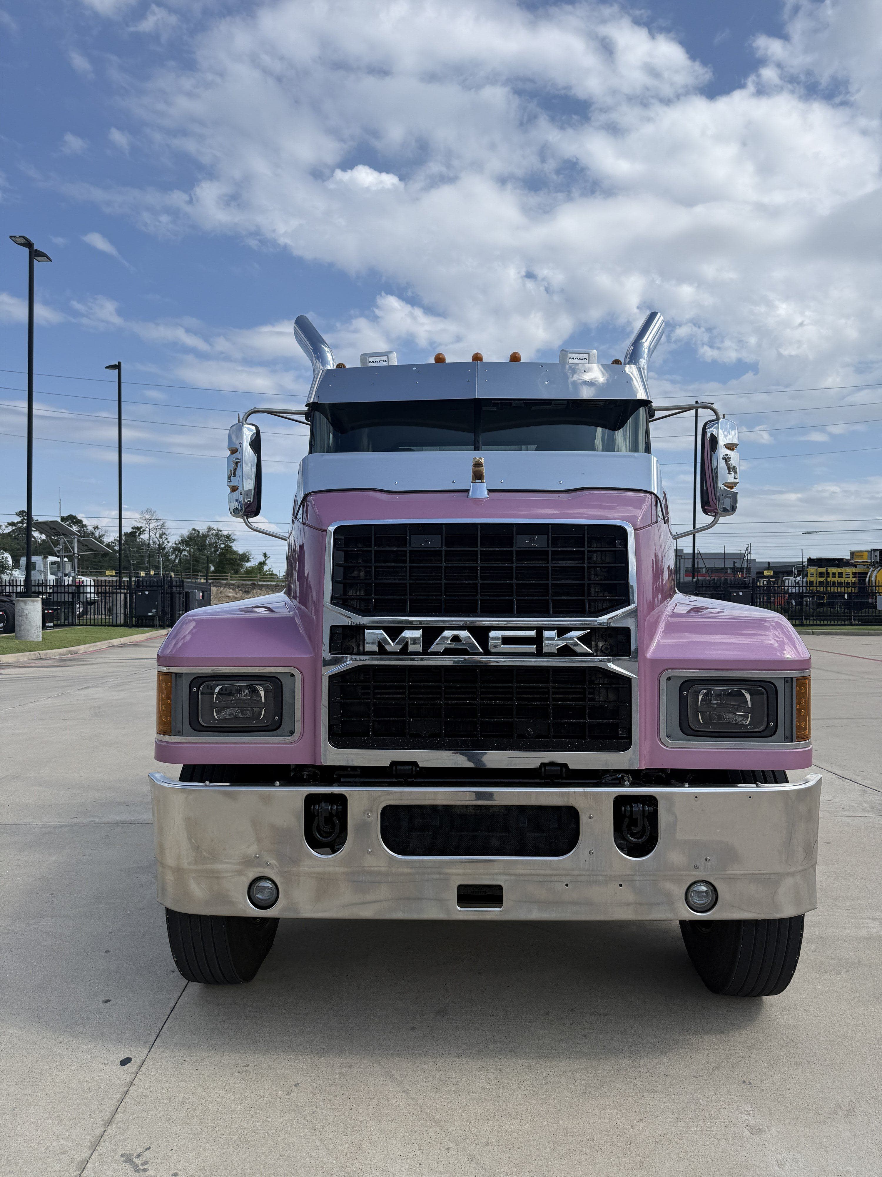 2025 Mack PINNACLE 64T image 14
