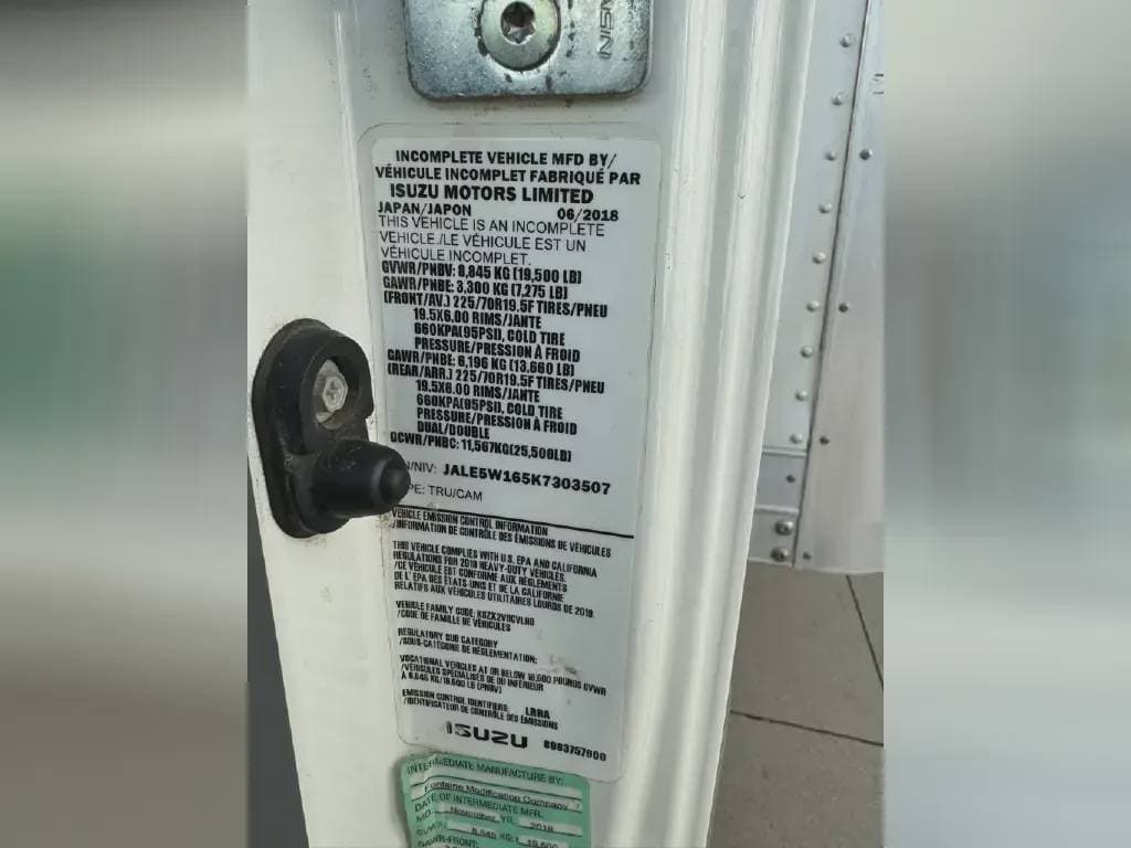 Used 2019 ISUZU Box Truck - Straight Truck, Moving Van, Cabover Truck - COE - NRR For Sale image 11