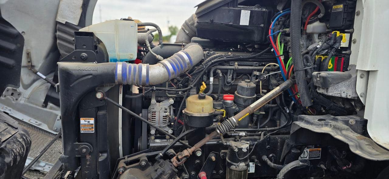 2022 Kenworth T680 image 9