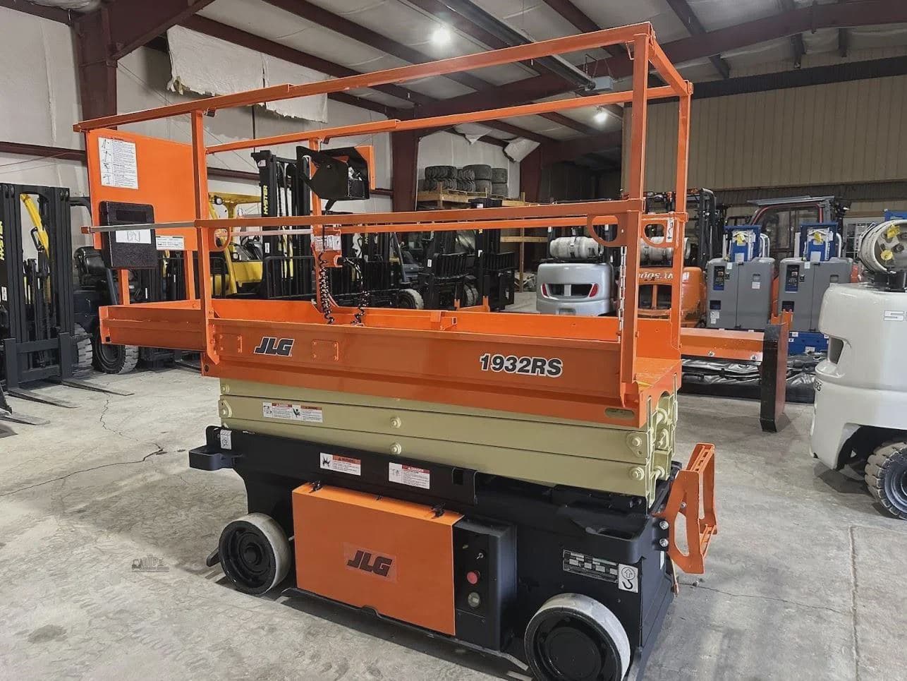 2015 JLG 1930ES image 4