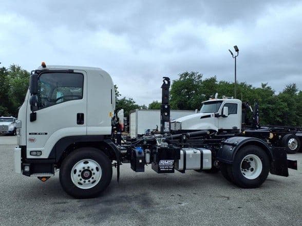 2025 Isuzu FTR image 4