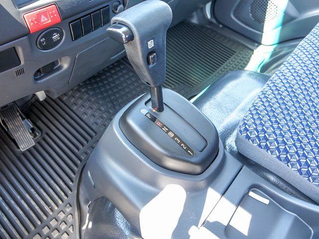 2025 Chevrolet 5500 XG LCF Gas Work Truck 150" Wheelbase Cab Chassis image 11