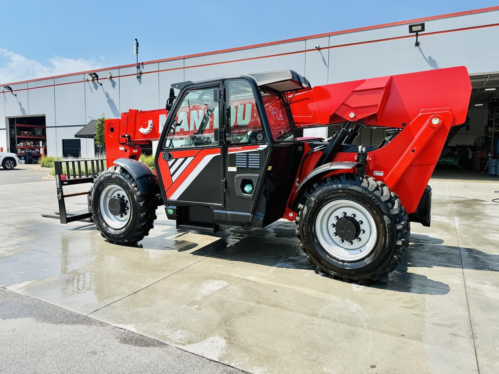 2025 MANITOU MTA842 MH2945 image 2
