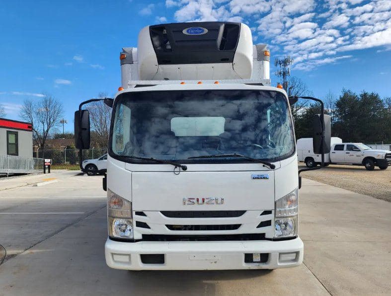 2017 Isuzu NPR-XD image 2