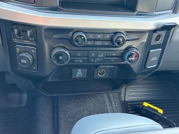 2024 Ford F550 image 19