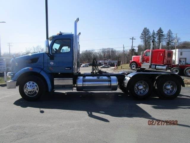 2019 Peterbilt 567 image 2