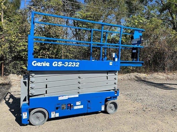 2013 GENIE GS-3232 image 10