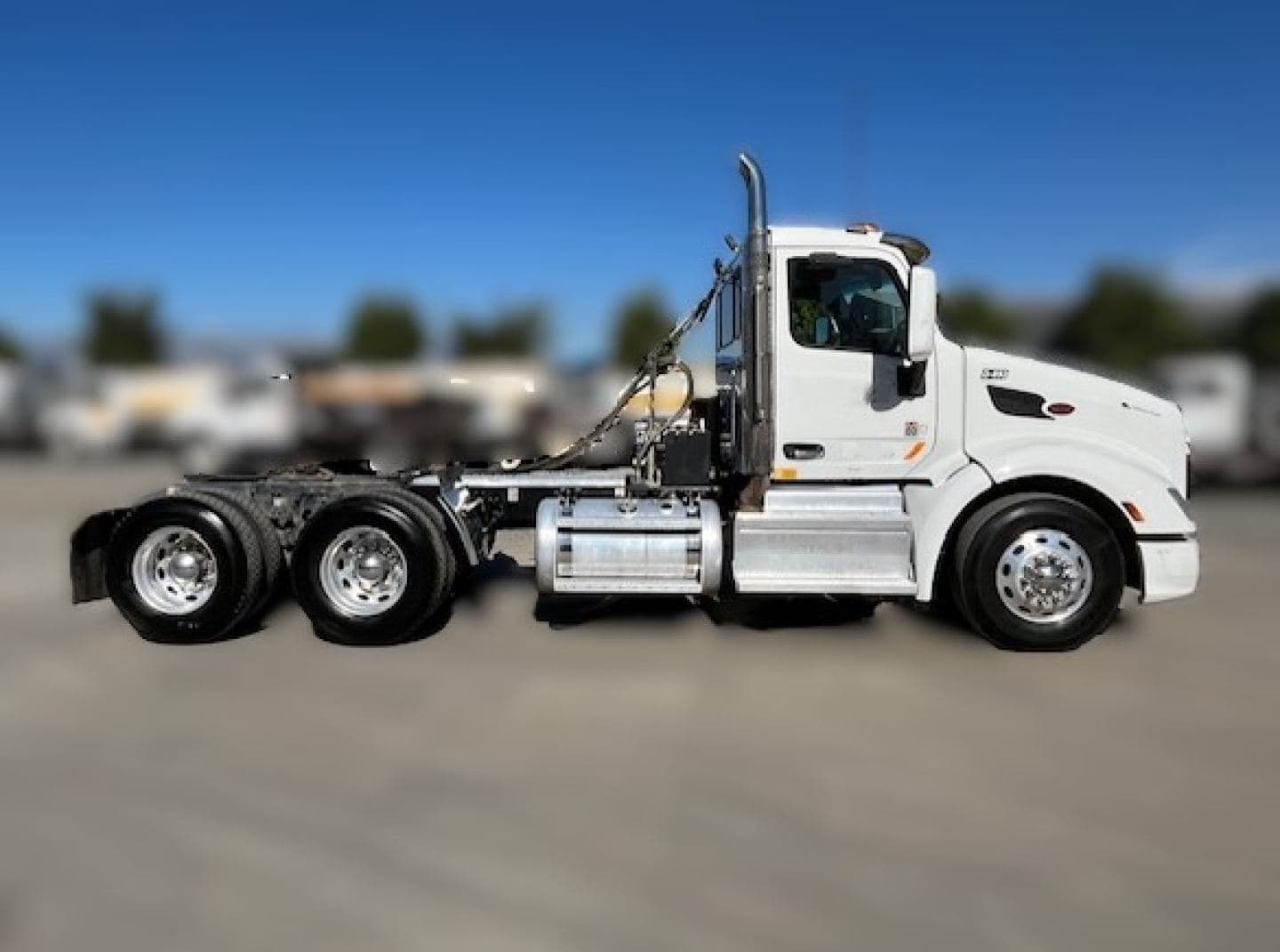 2019 Peterbilt 579 image 3