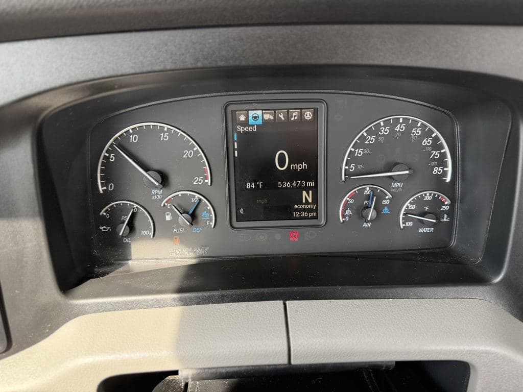 Used 2022 FREIGHTLINER PT126064S T image 3