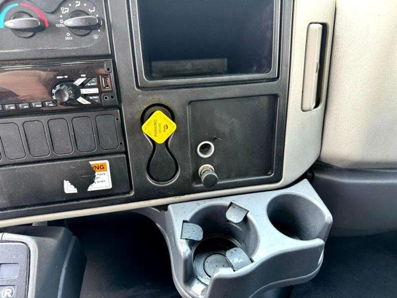 2019 International 4300 image 21