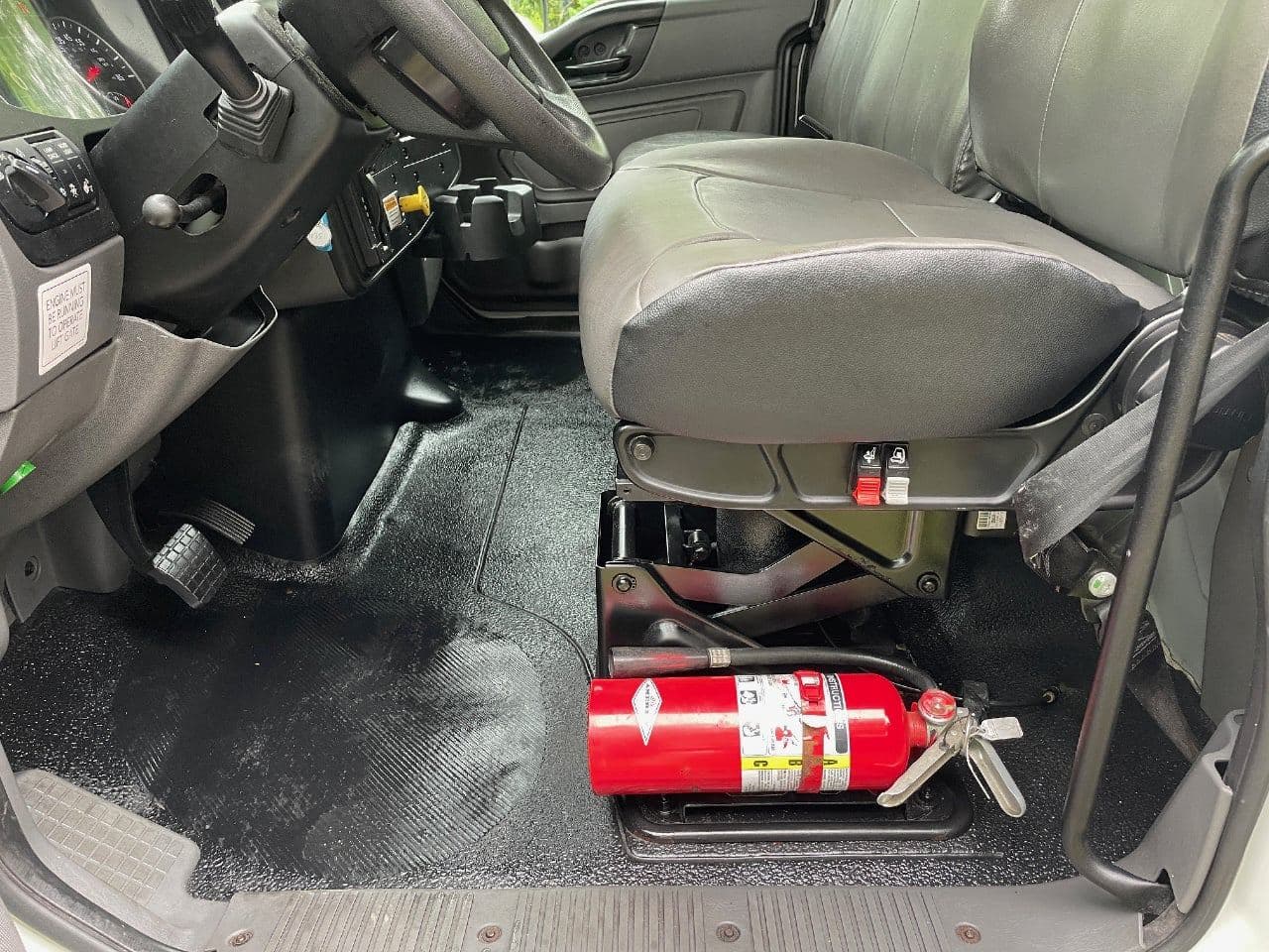 2021 International MV607 image 18