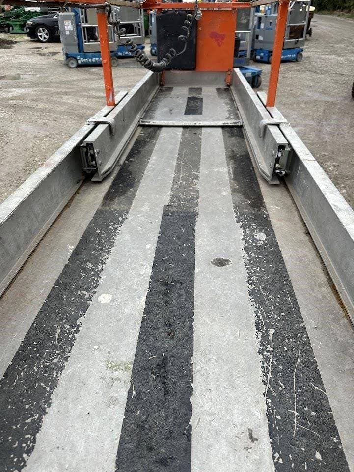 2014 JLG 1930ES image 7