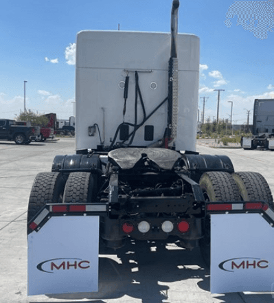 2020 Kenworth T680 image 2